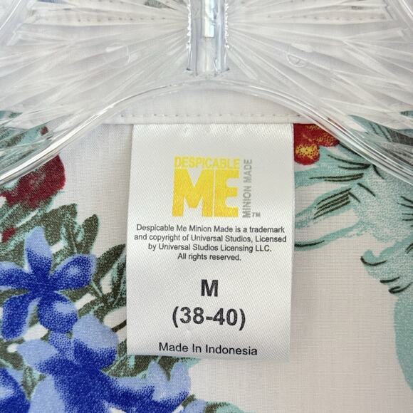 Despicable Me MINIONS Shirt Mens Medium Button Shirt Hawaiian Dave Stuart Beach - Picture 4 of 12